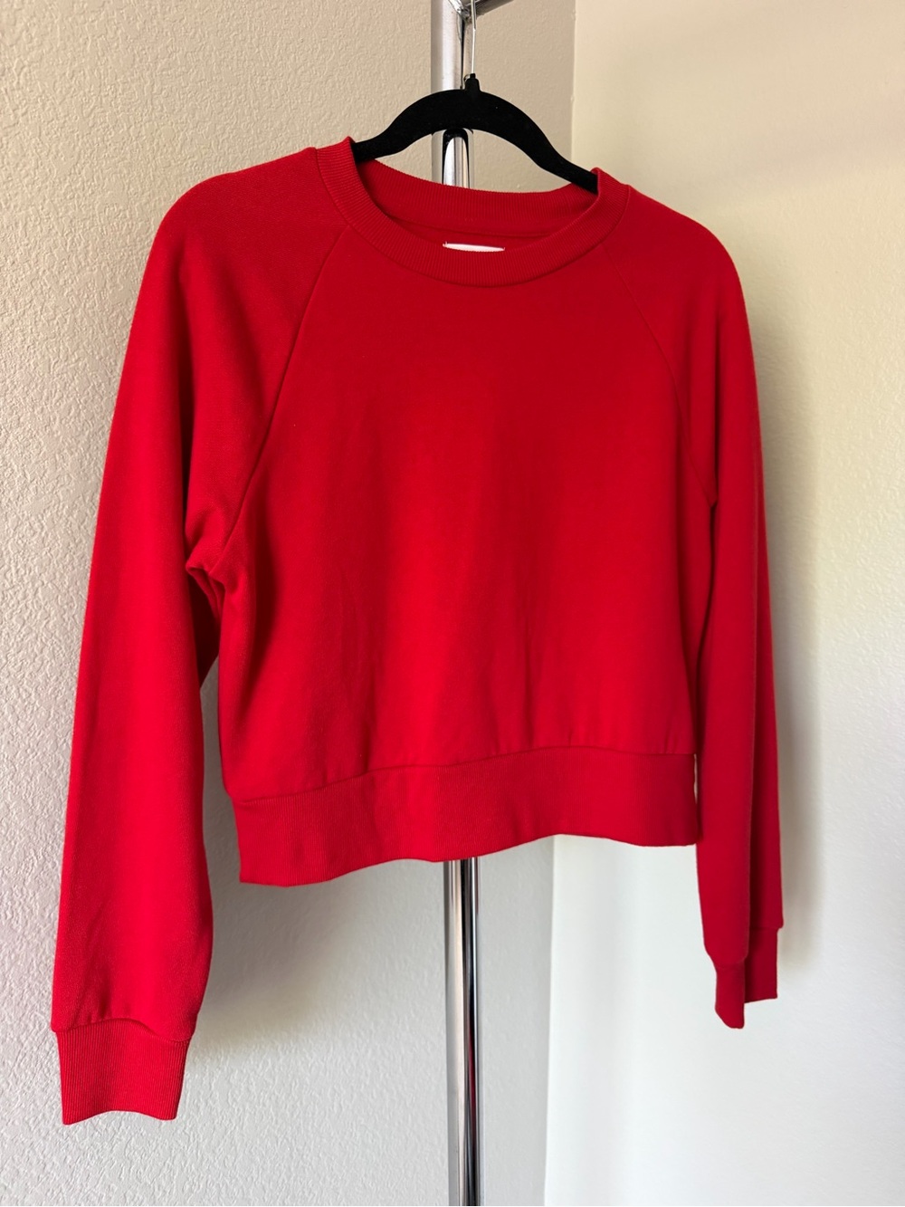 Colsie Women's Bright Red Crewneck Sweatshirt
